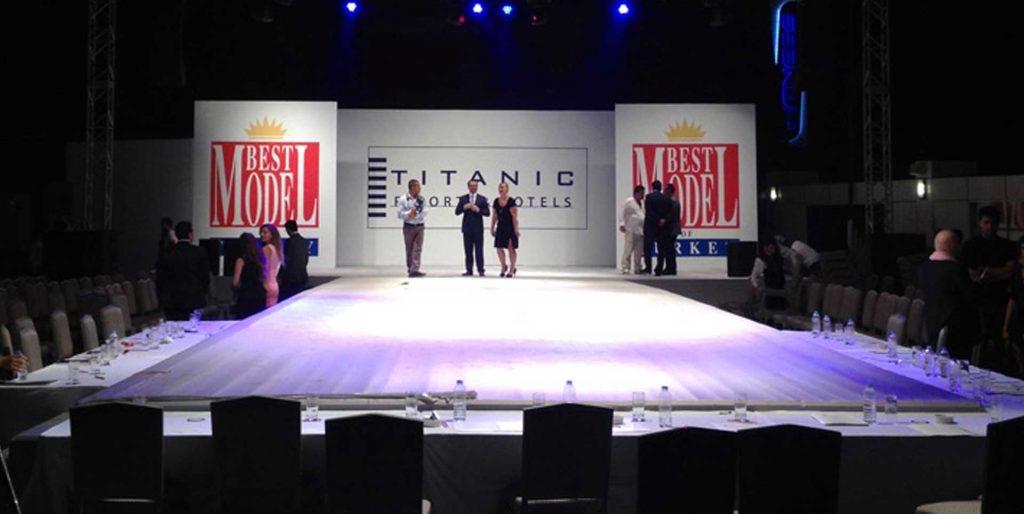 Defile ve catwalk podyumu